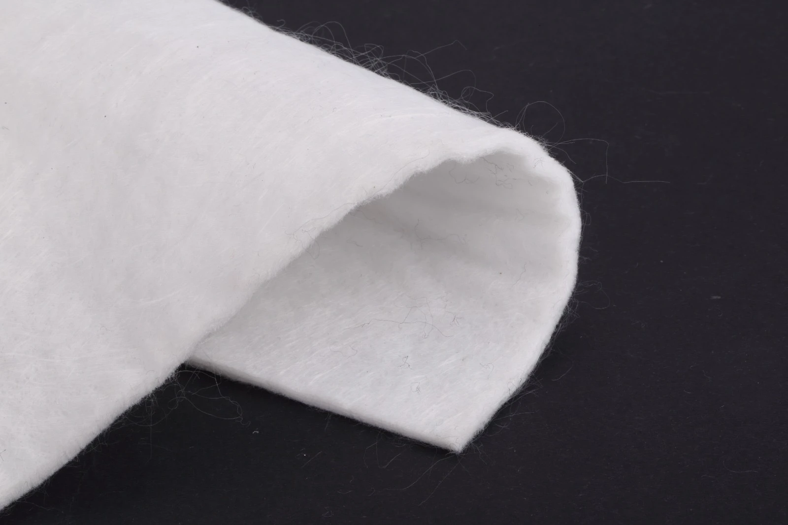 แผ่นใยสังเคราะห์ (Geotextile)